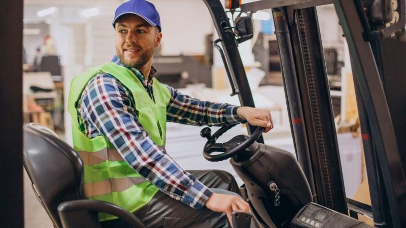 Rebocador Elétrico Industrial: Como Escolher o Ideal para Sua Indústria